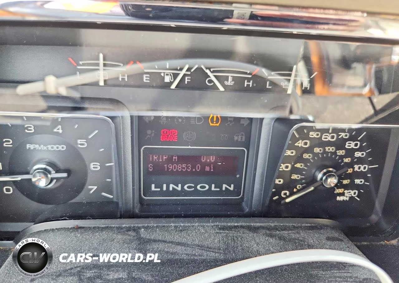 2011 Lincoln Navigator VIN:5LMJJ2H55BEJ01384 - 9