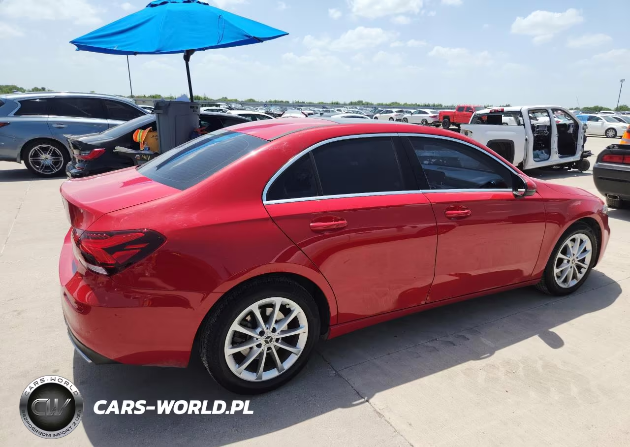 2020 Mercedes-Benz A 220 VIN:W1K3G4EB5LW042987 - 3