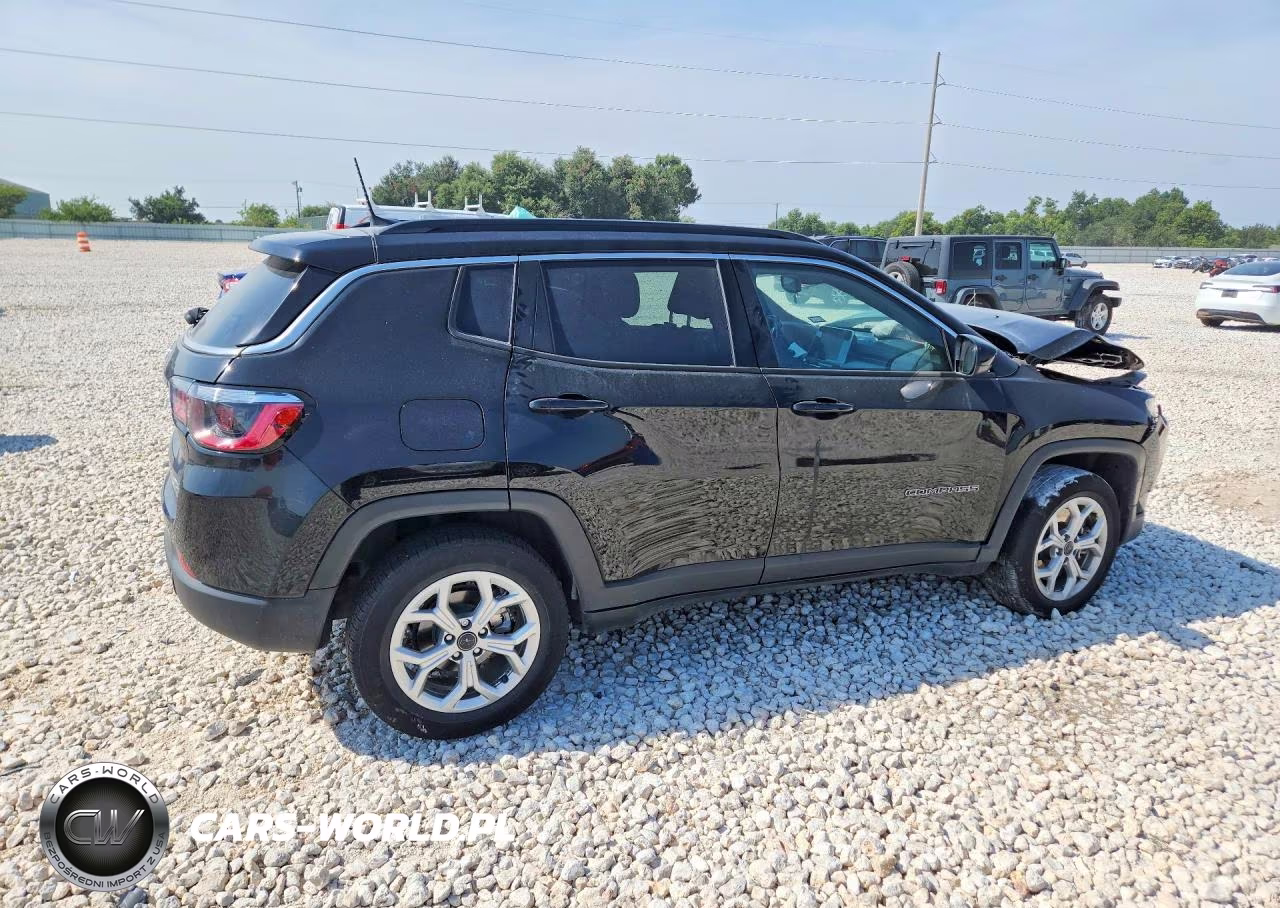 2025 Jeep Compass Latitude VIN:3C4NJDBN1ST585051 - 3