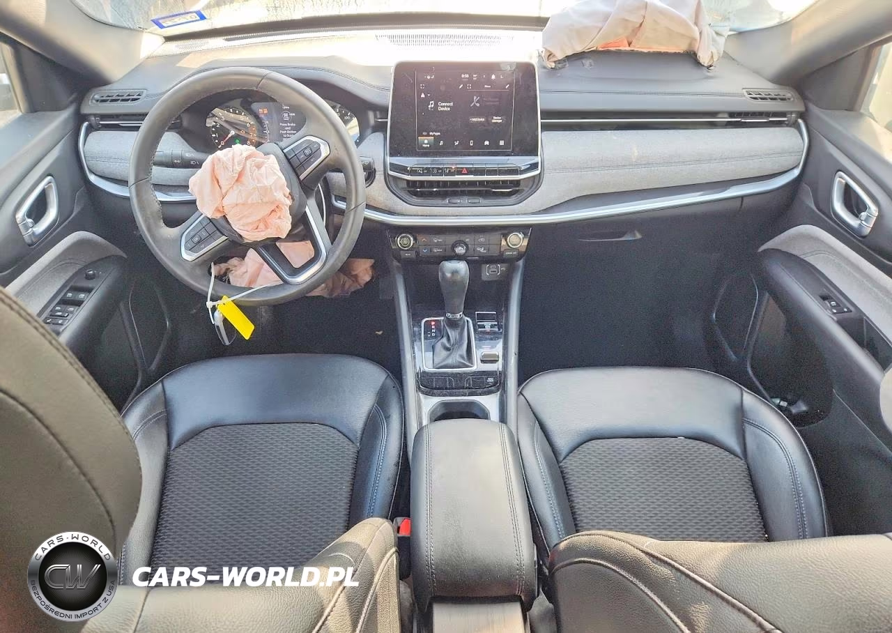 2025 Jeep Compass Latitude VIN:3C4NJDBN1ST585051 - 8