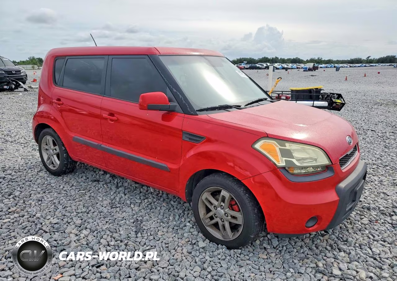 2011 Kia Soul + VIN:KNDJT2A23B7304005 - 4