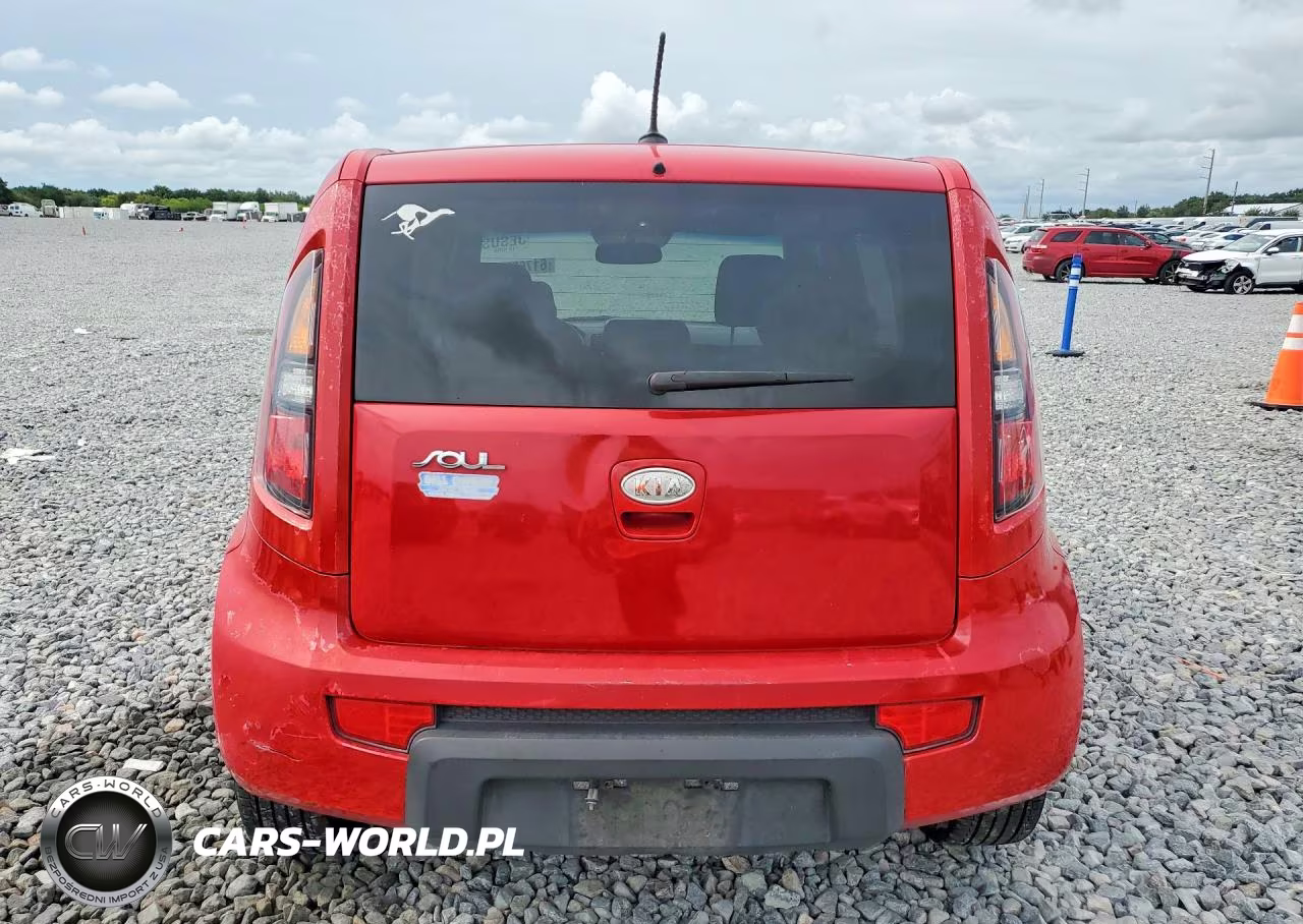 2011 Kia Soul + VIN:KNDJT2A23B7304005 - 6