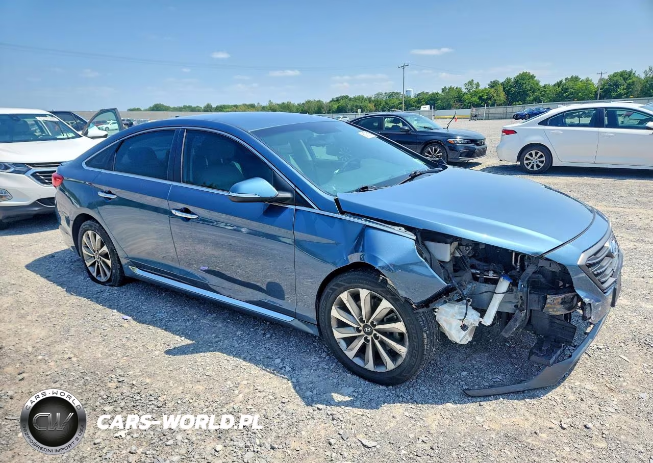 2015 Hyundai Sonata Sport VIN:5NPE34AF8FH235801 - 4