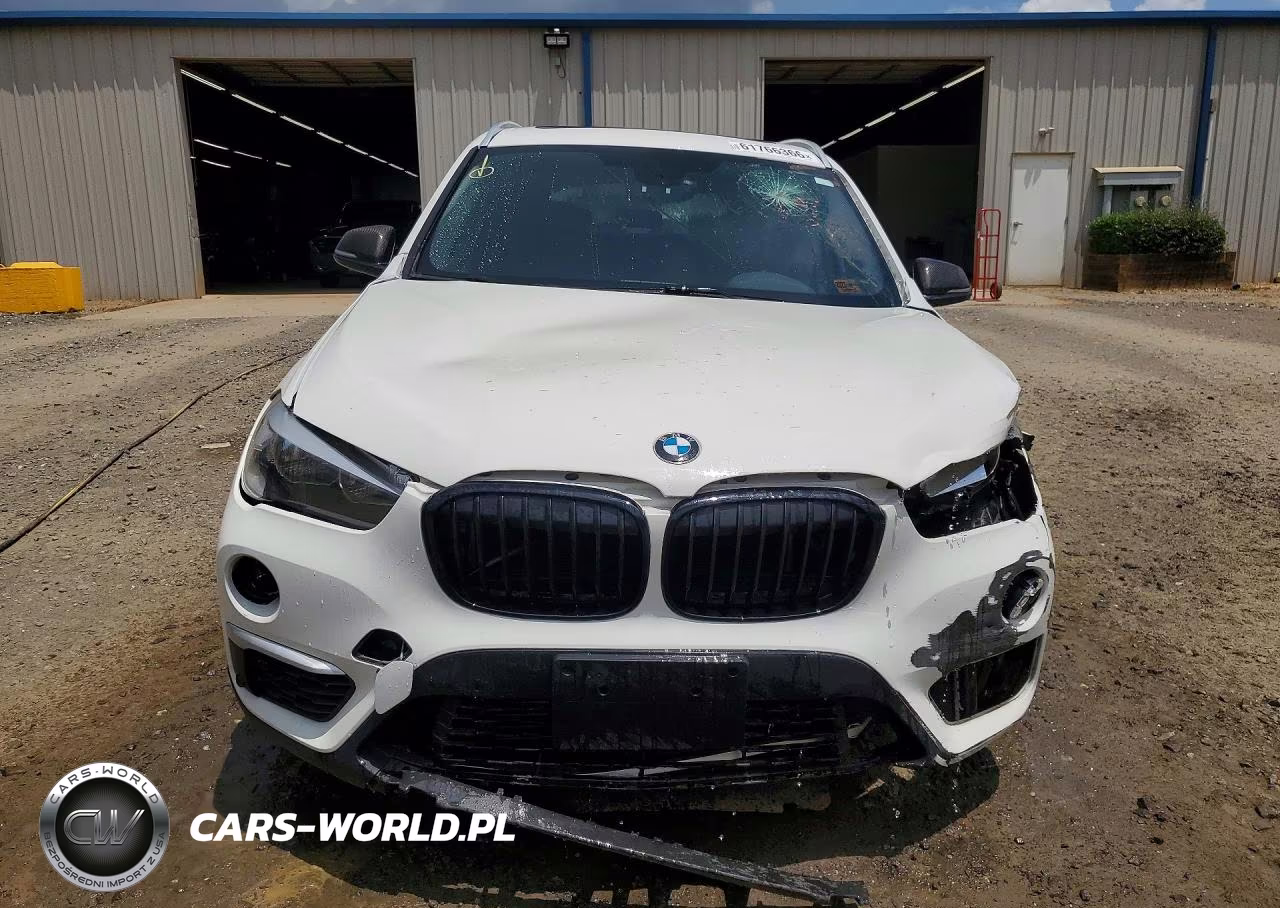 2018 BMW X1 xDrive28I VIN:WBXHT3C36J5L30928 - 5