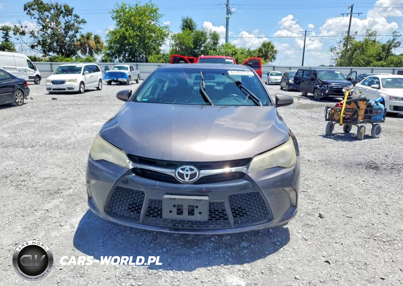 2015 Toyota Camry Se VIN:4T1BF1FK2FU987073 - 5