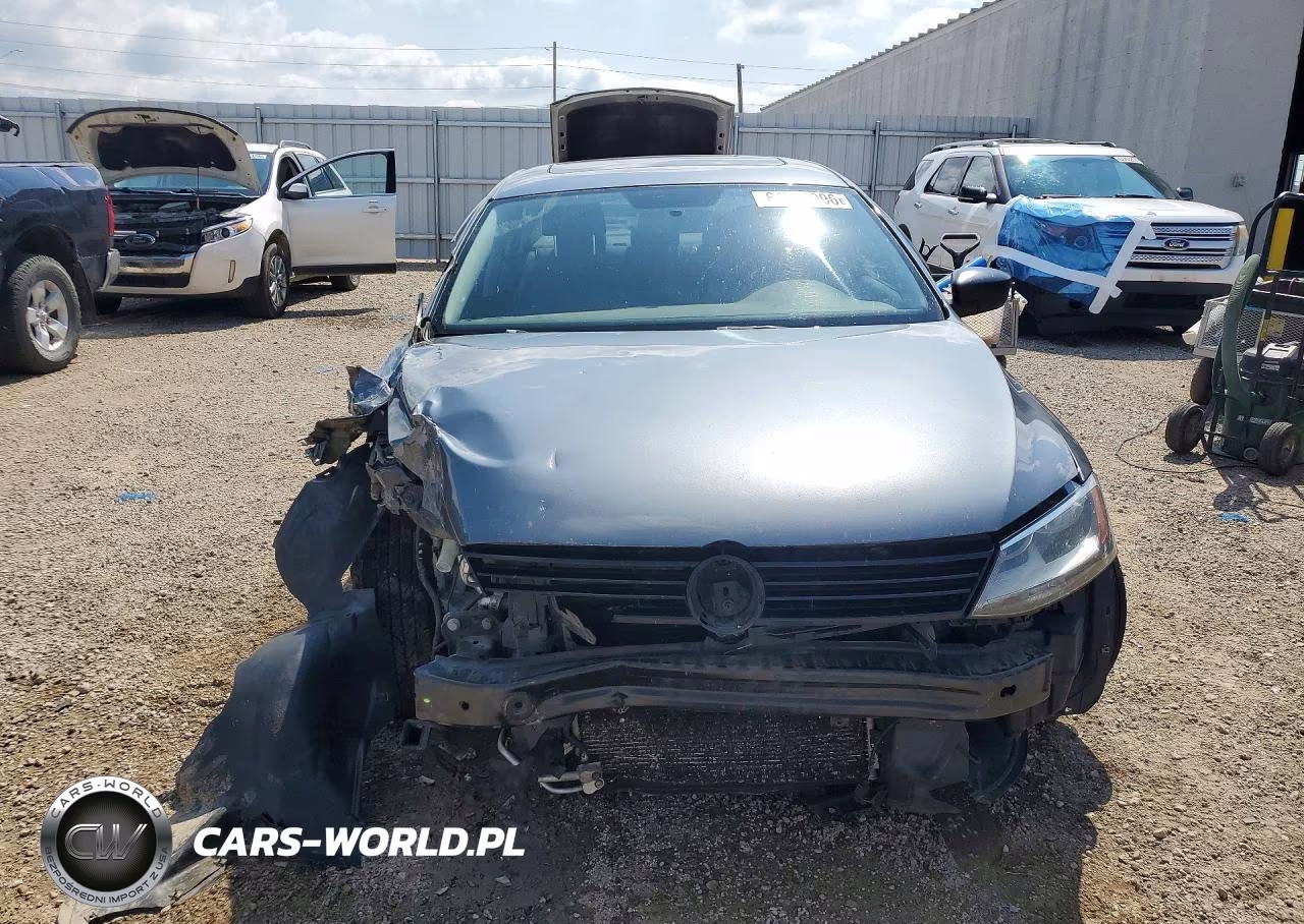 2012 Volkswagen Jetta Base VIN:3VW2K7AJ1CM420965 - 5