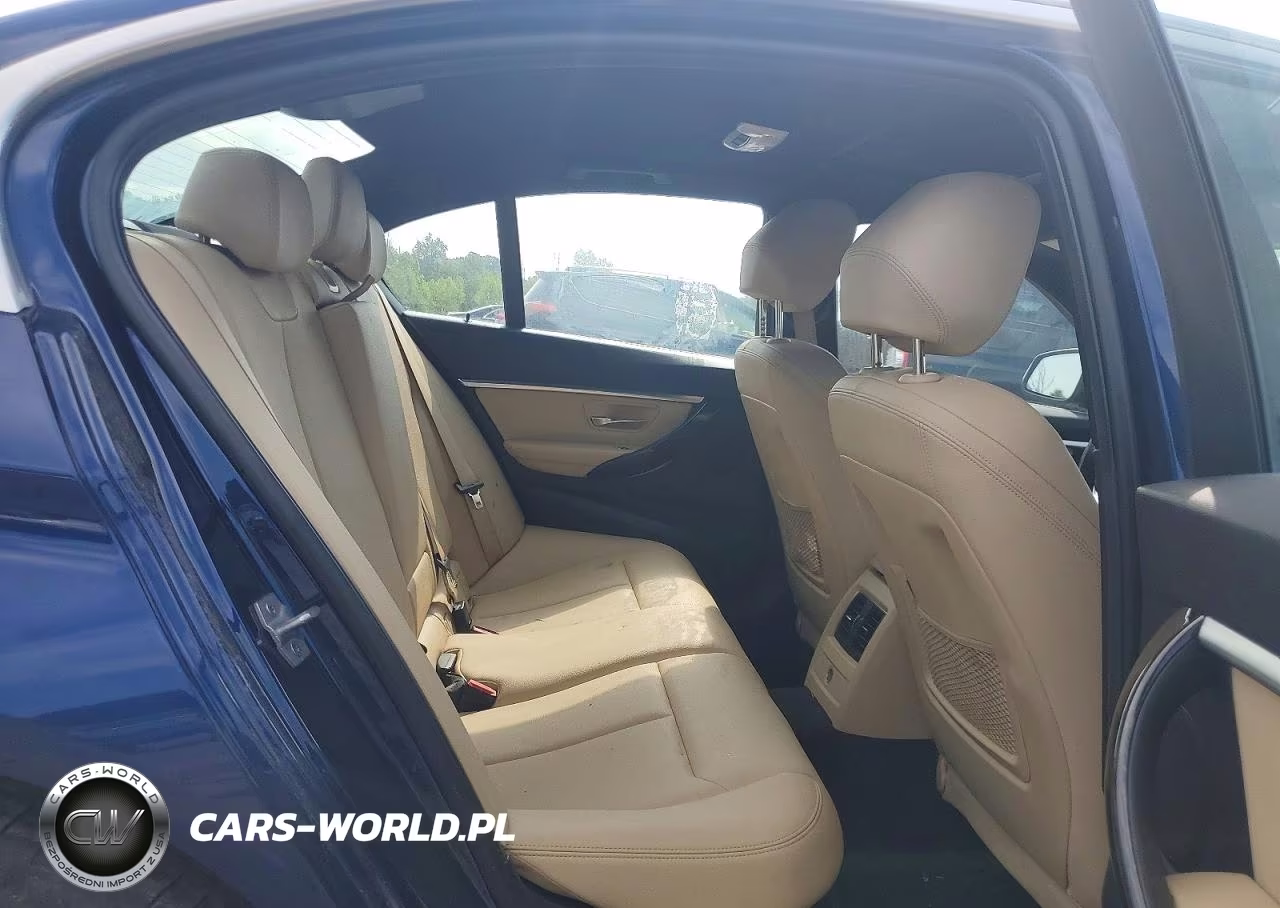 2018 BMW 330 Xi VIN:WBA8D9C58JEM32467 - 10