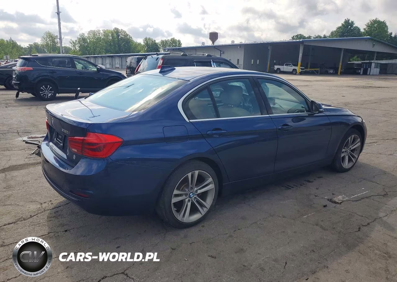 2018 BMW 330 Xi VIN:WBA8D9C58JEM32467 - 3