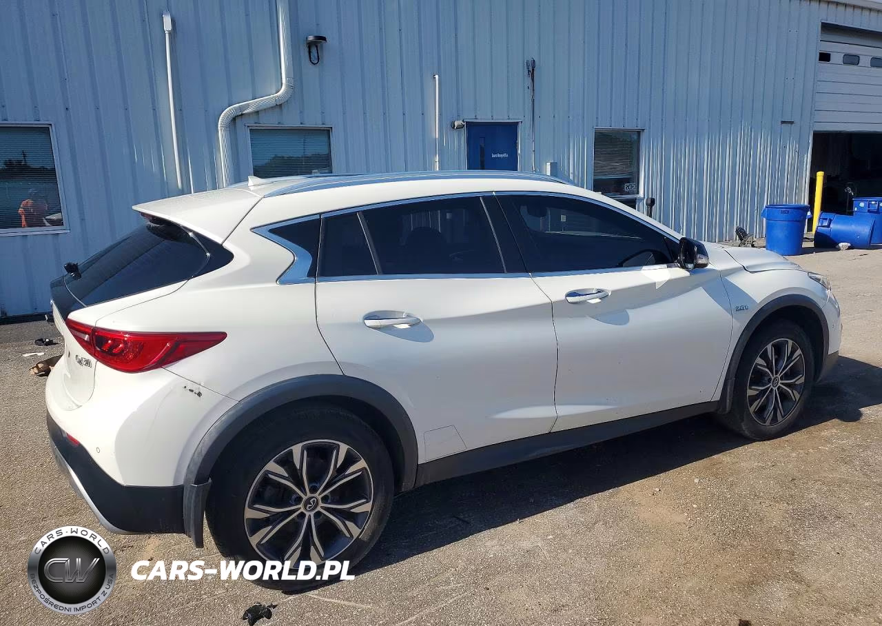 2017 Infiniti Qx30 Premium VIN:SJKCH5CR7HA028958 - 3