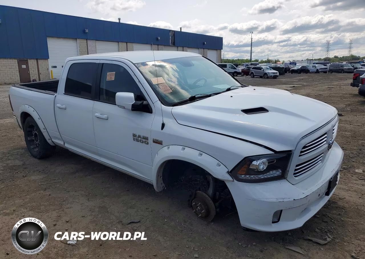 2015 Ram 1500 Sport VIN:1C6RR7UT5FS552303 - 4
