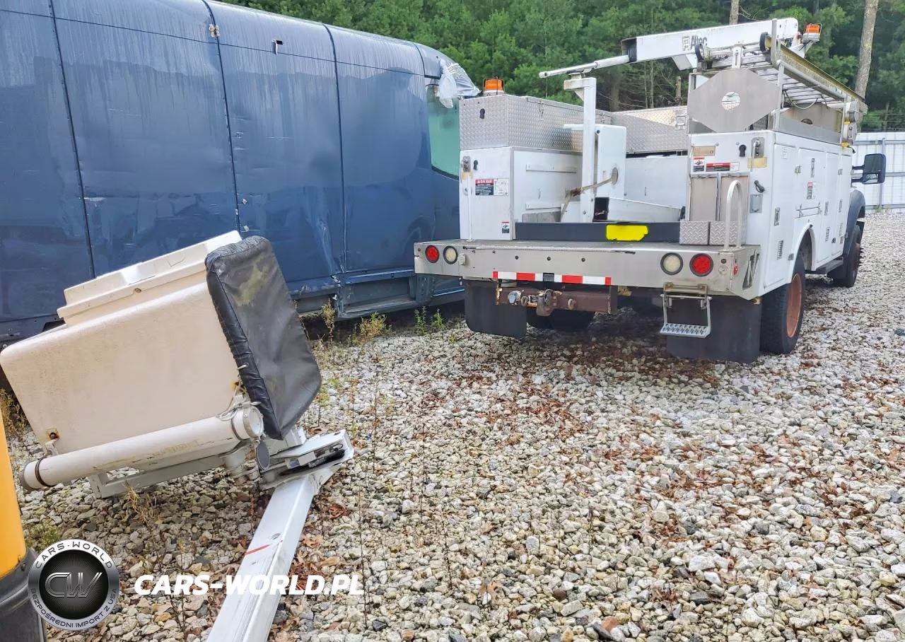 2005 Ford F450 Super Duty Bucket Truck VIN:1FDXF46Y85EC28965 - 3