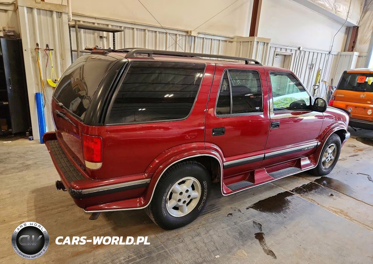 1996 Chevrolet Blazer VIN:1GNDT13W7T2160648 - 3
