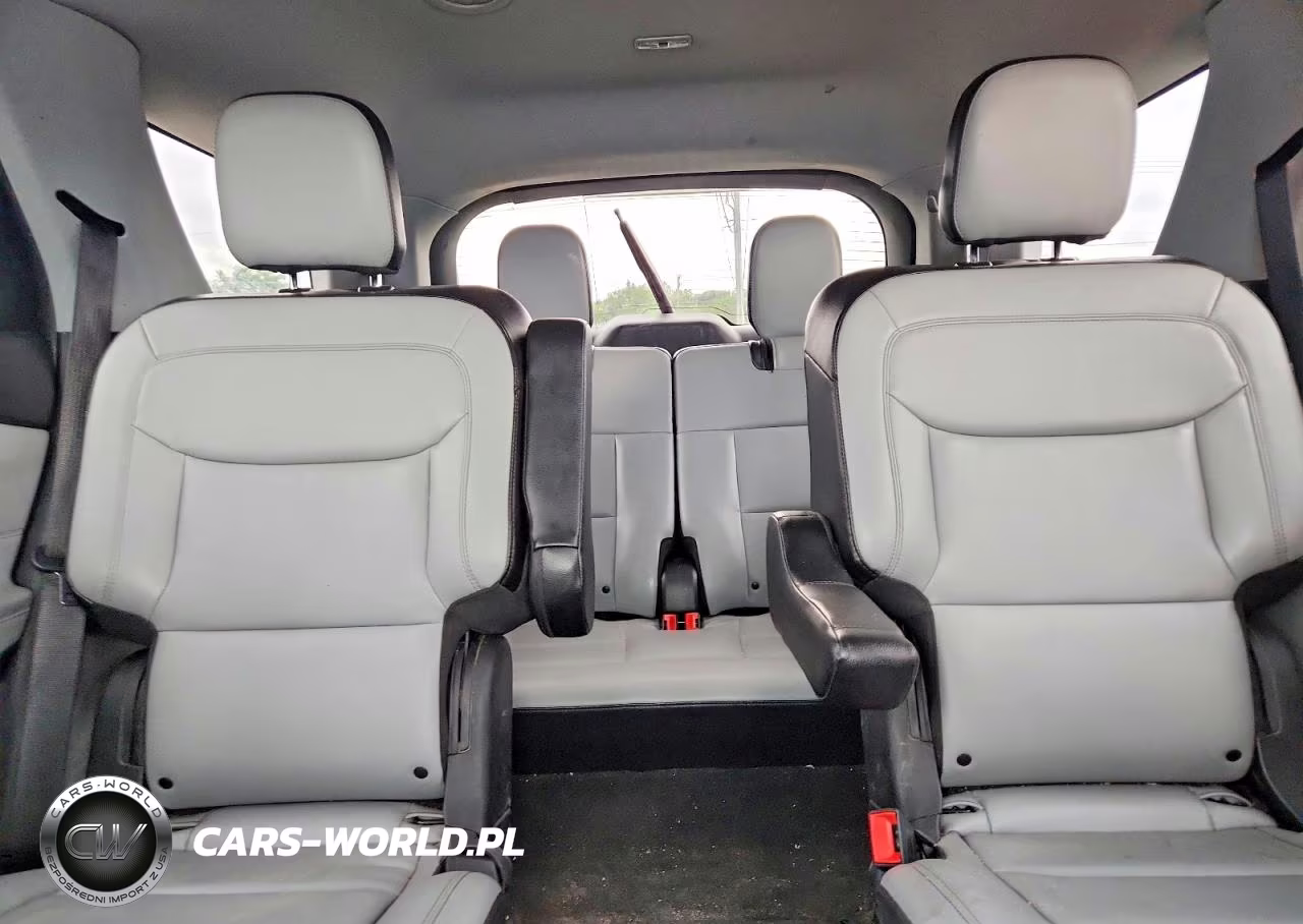 2021 Ford Explorer Xlt VIN:1FMSK8DHXMGA02641 - 10