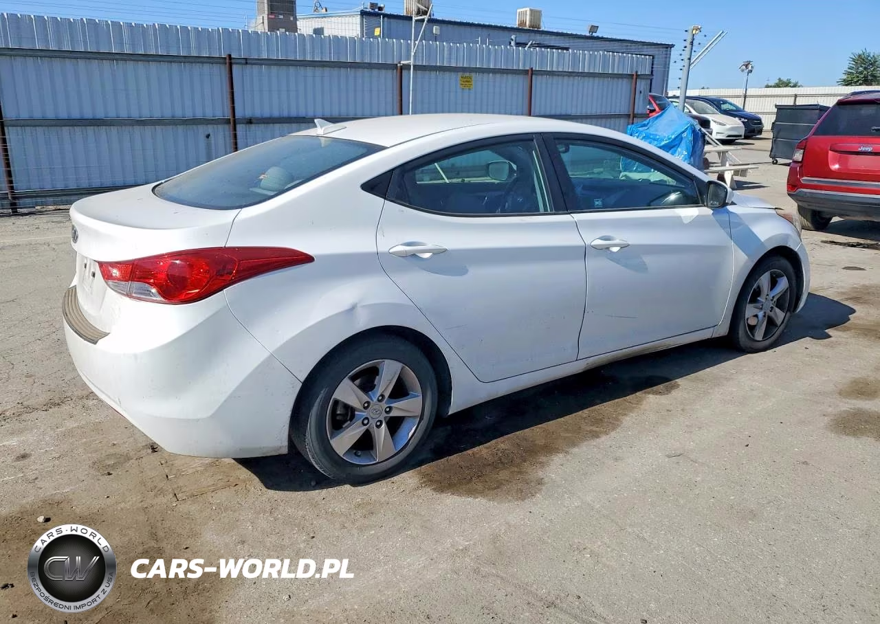2013 Hyundai Elantra Gls VIN:5NPDH4AEXDH453403 - 3