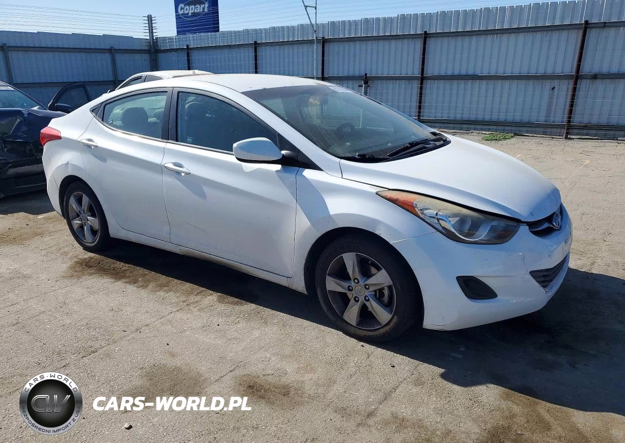 2013 Hyundai Elantra Gls VIN:5NPDH4AEXDH453403 - 4