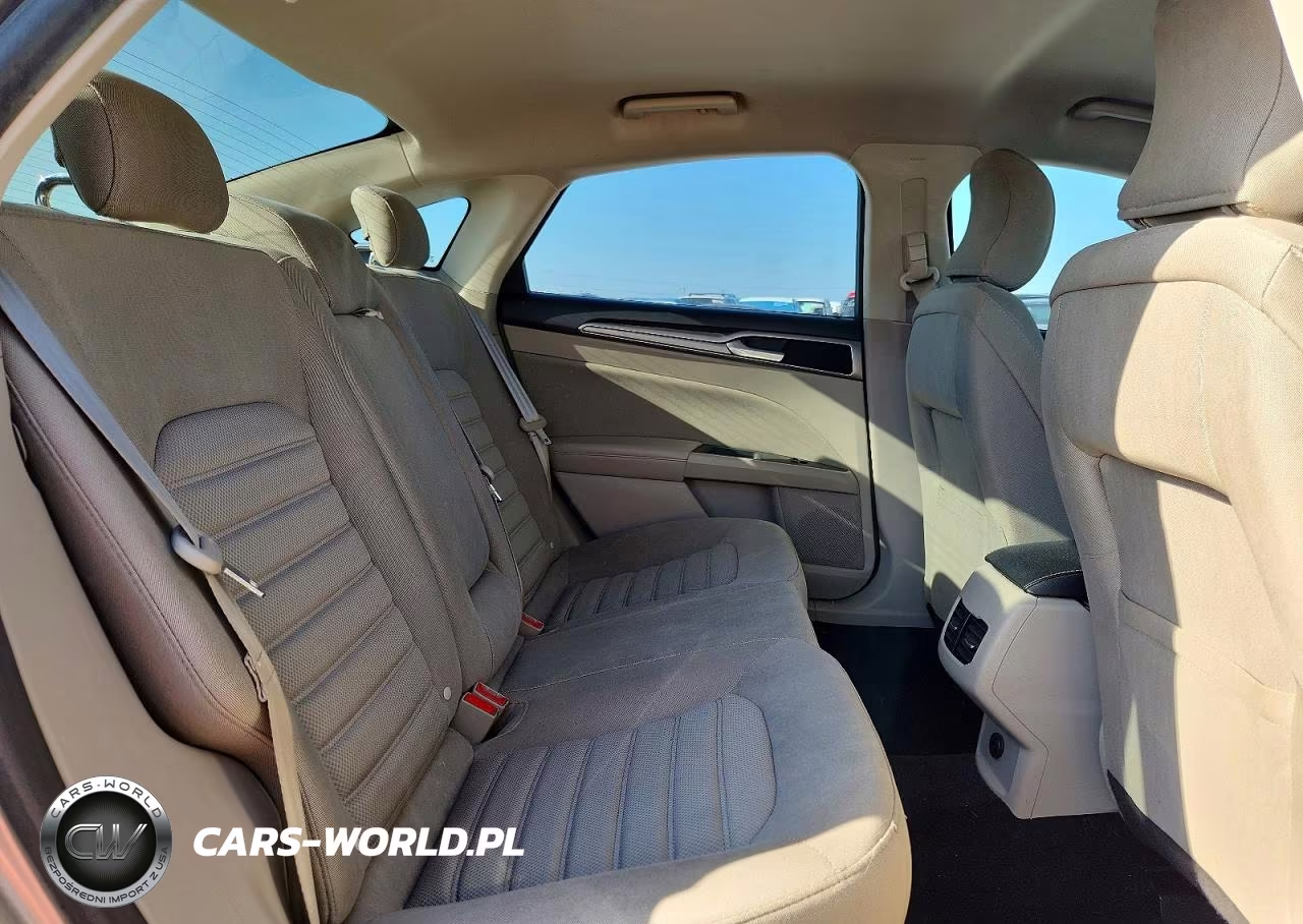 2018 Ford Fusion Se VIN:3FA6P0H70JR114675 - 10