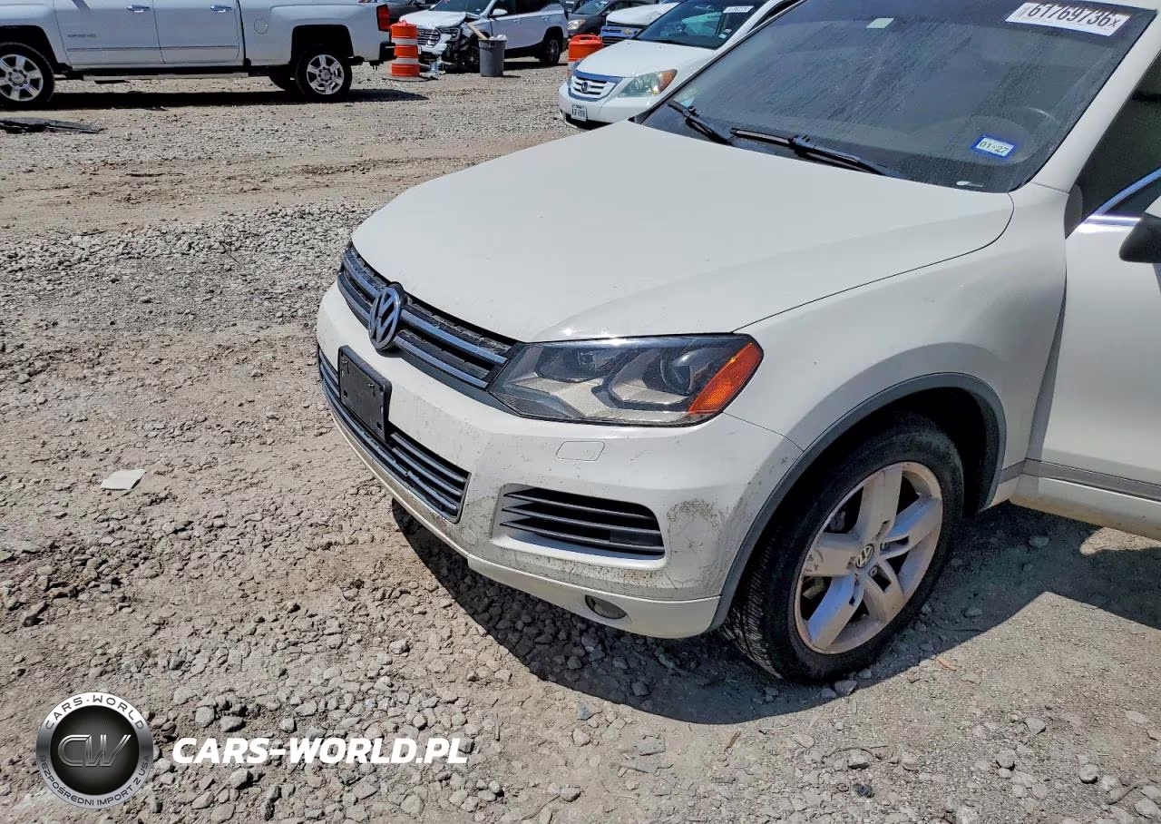 2012 Volkswagen Touareg V6 Tdi VIN:WVGFK9BPXCD005038 - 11