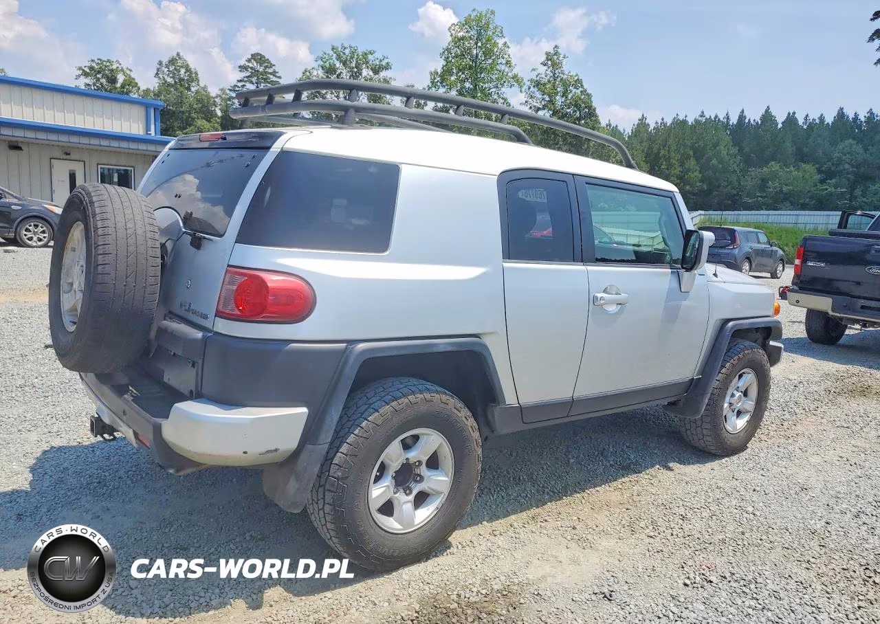 2007 Toyota Fj Cruiser Base VIN:JTEBU11F070073333 - 3