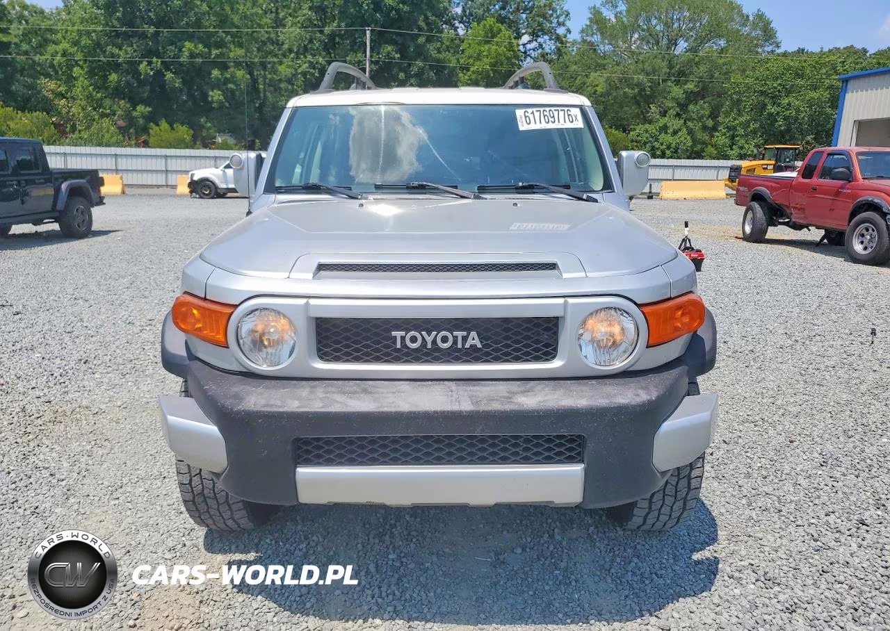 2007 Toyota Fj Cruiser Base VIN:JTEBU11F070073333 - 5