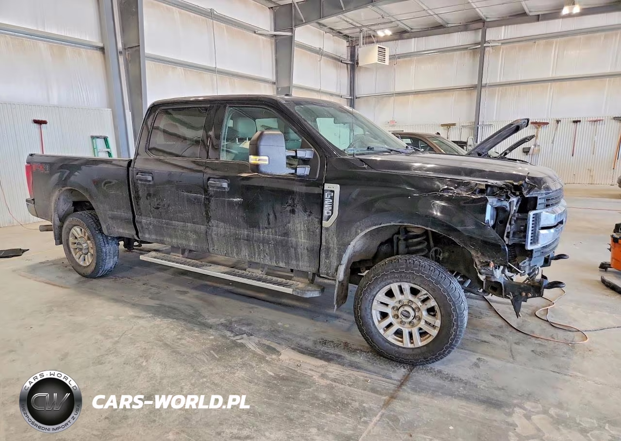 2018 Ford F250 Super Duty VIN:1FT7W2B6XJEC90956 - 4