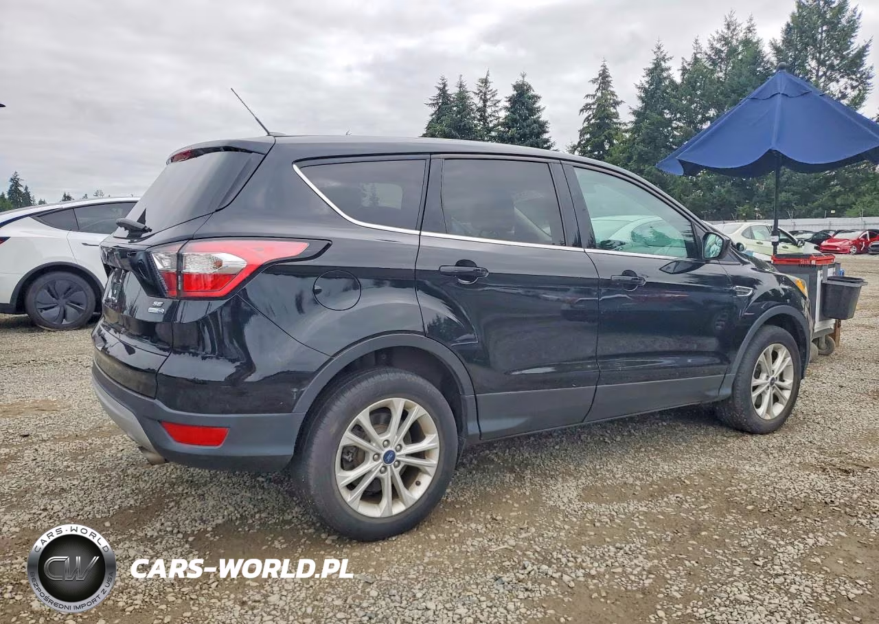 2017 Ford Escape Se VIN:1FMCU9GD6HUD95784 - 3