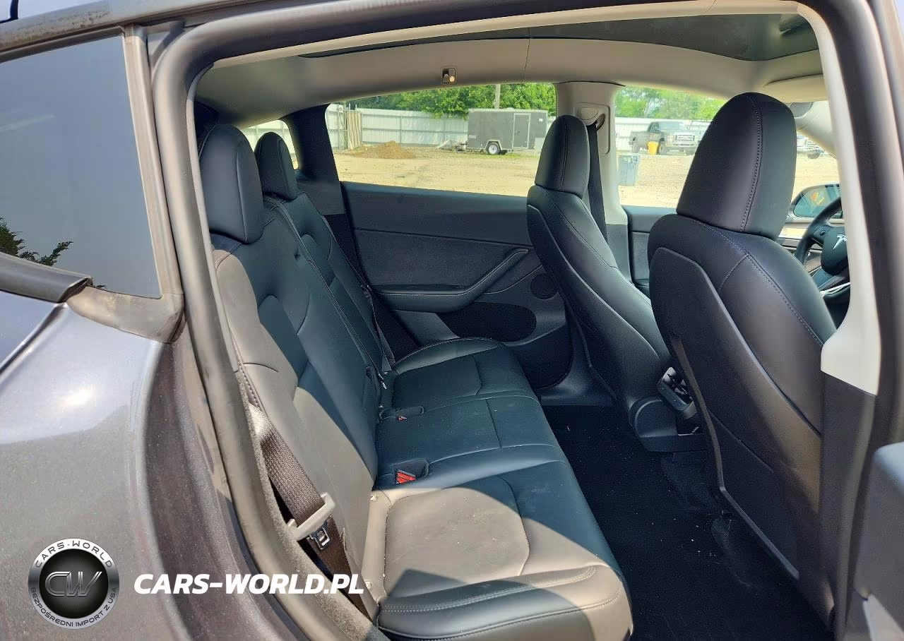 2022 Tesla Model Y VIN:7SAYGDEE1NA016940 - 10