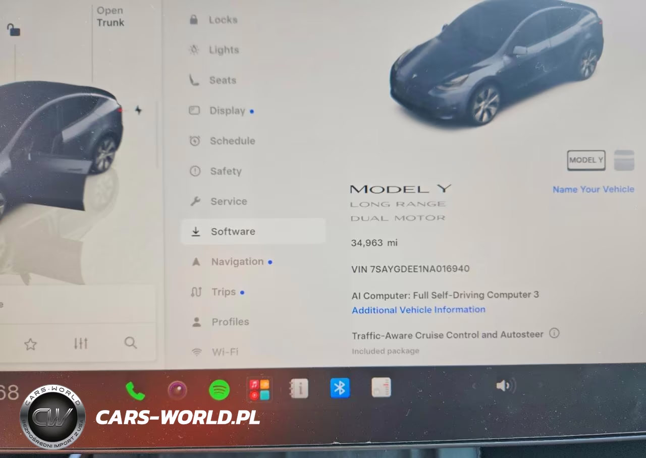 2022 Tesla Model Y VIN:7SAYGDEE1NA016940 - 9