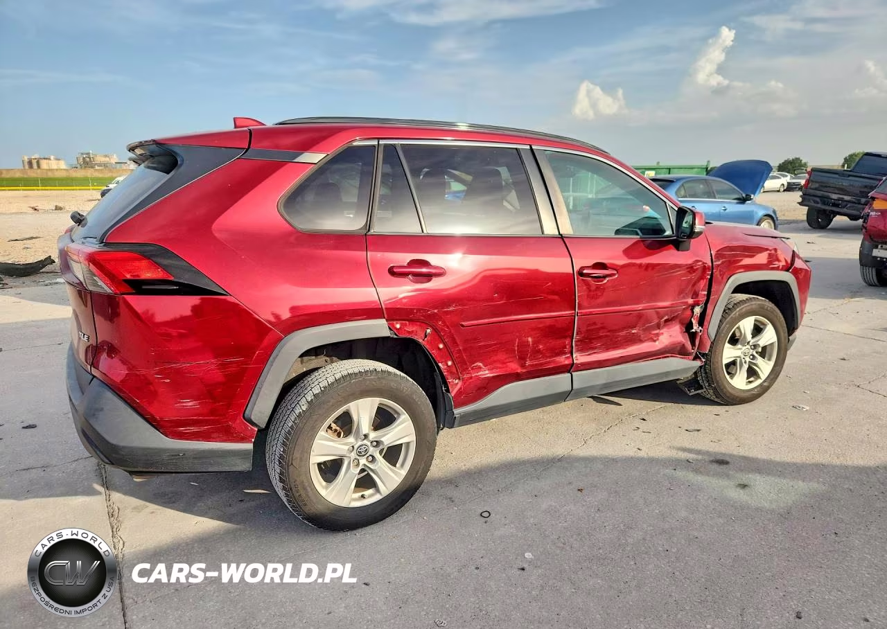2021 Toyota Rav4 Xle VIN:2T3W1RFV0MW135592 - 3