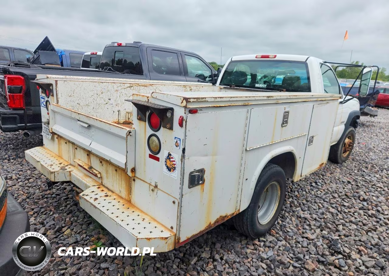 2007 Chevrolet Silverado C3500 VIN:1GBJC34U37E182174 - 3