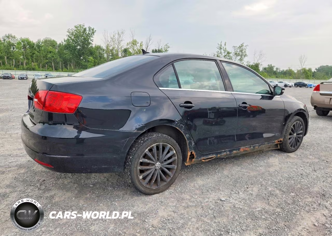 2011 Volkswagen Jetta VIN:3VWGZ7AJ0BM327399 - 3