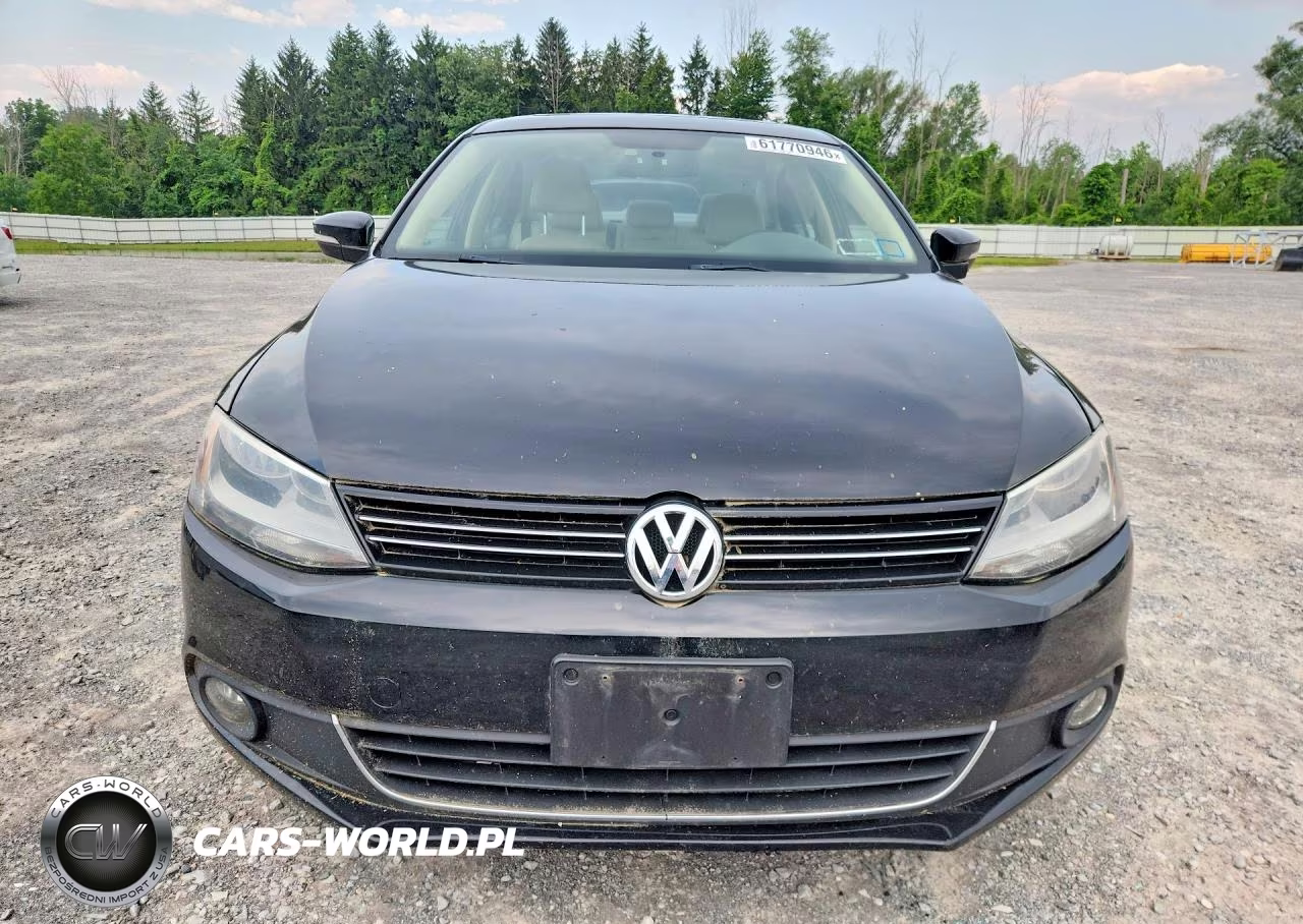 2011 Volkswagen Jetta VIN:3VWGZ7AJ0BM327399 - 5