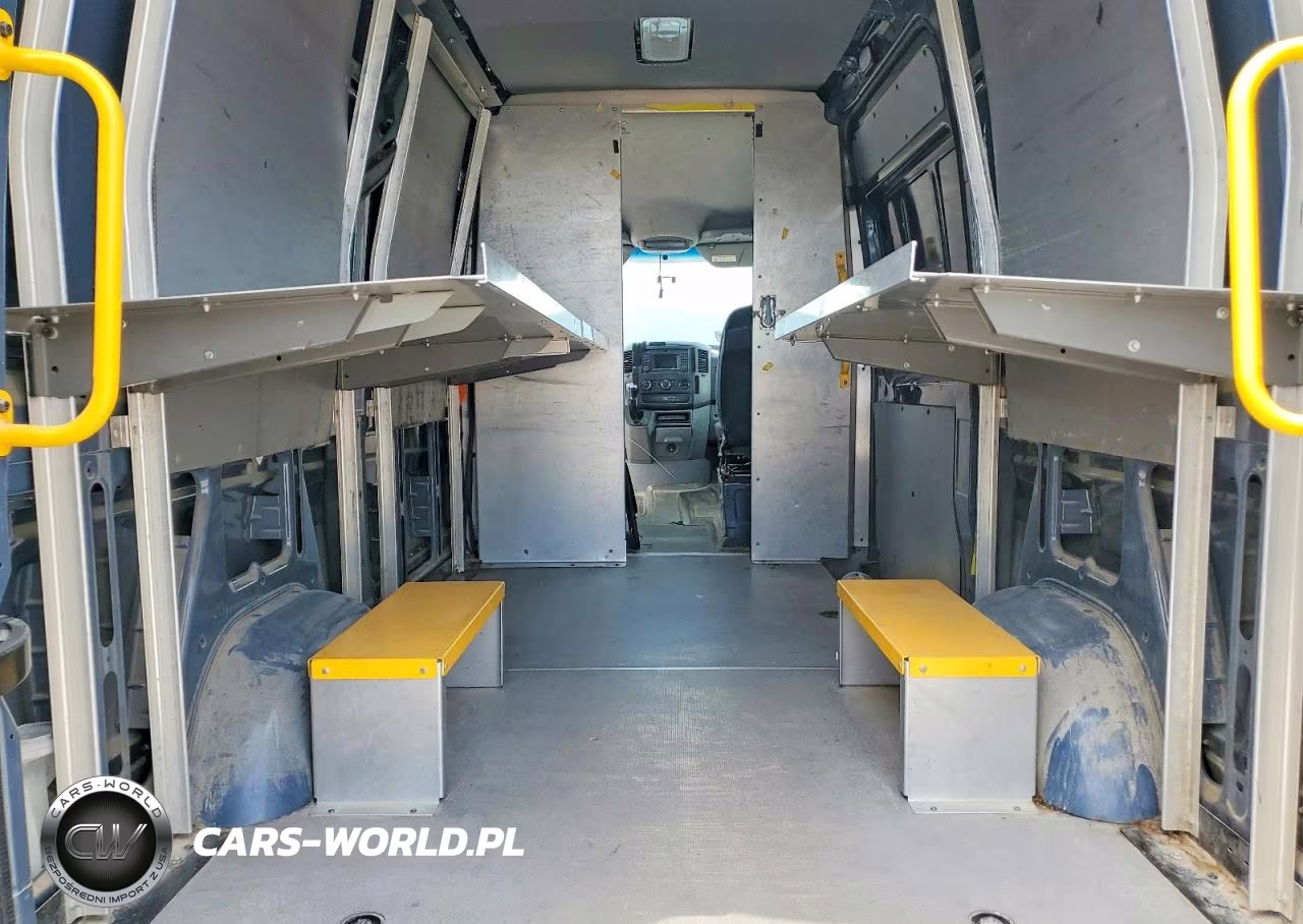 2018 Mercedes-Benz Sprinter 2500 VIN:WD3PE7CD1JP647842 - 10