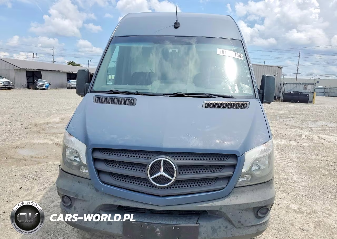 2018 Mercedes-Benz Sprinter 2500 VIN:WD3PE7CD1JP647842 - 5