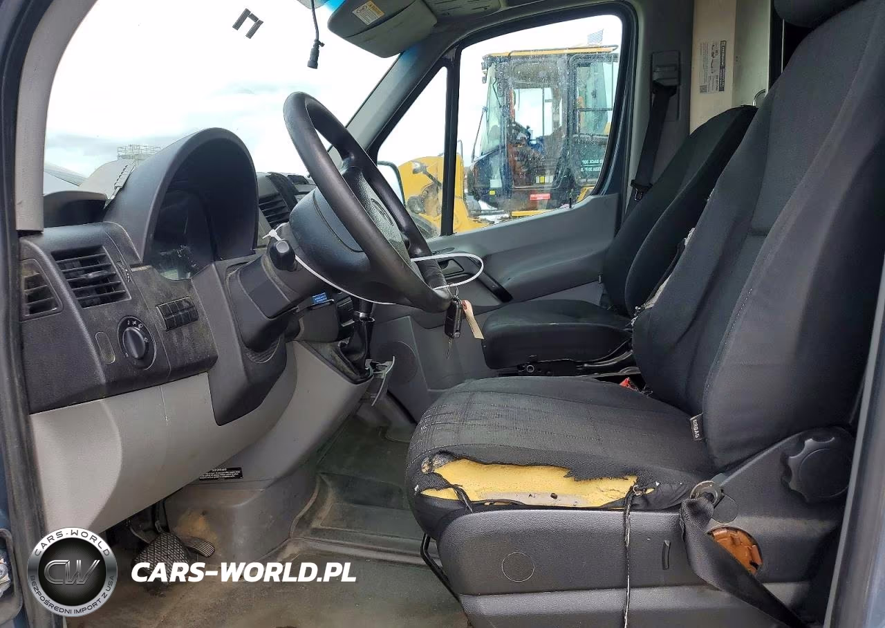 2018 Mercedes-Benz Sprinter 2500 VIN:WD3PE7CD1JP647842 - 7