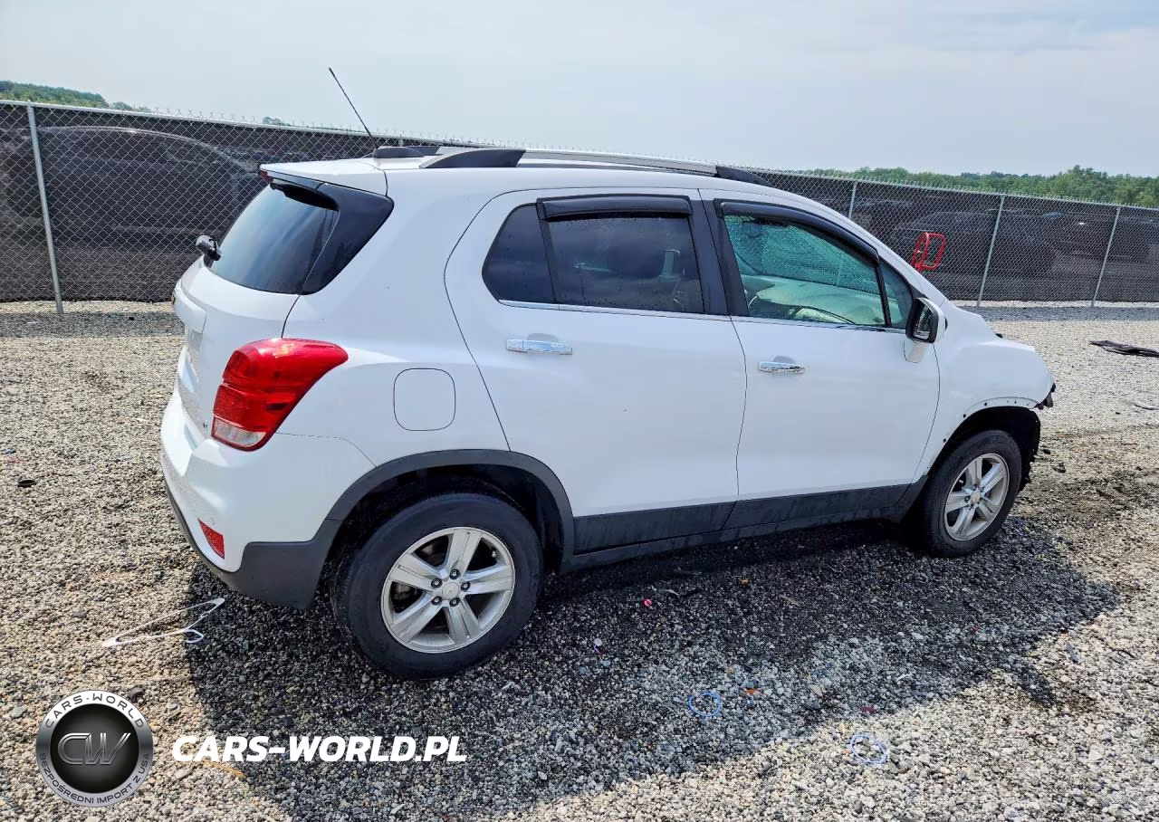 2020 Chevrolet Trax 1Lt VIN:3GNCJPSB1LL144768 - 3