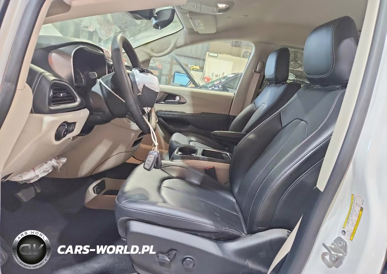 2024 Chrysler Pacifica Hybrid Select VIN:2C4RC1S78RR158149 - 7