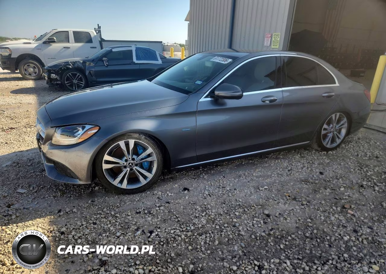 2017 Mercedes-Benz C 350E – zdjęcie 1 z 13