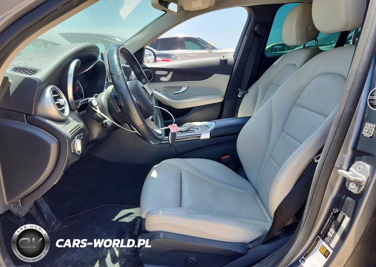 2017 Mercedes-Benz C 350E VIN:55SWF4HB2HU230110 - 7