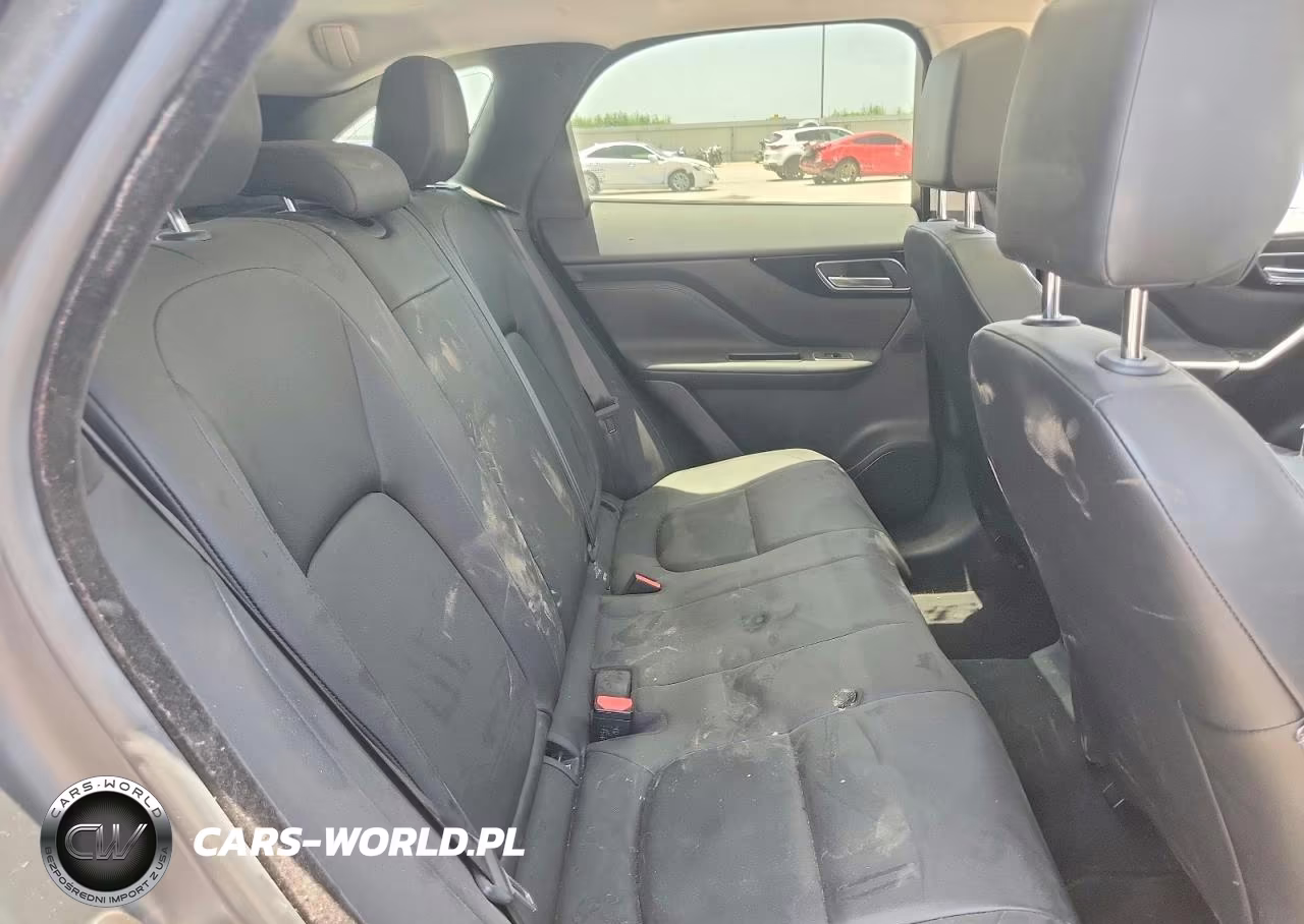 2018 Jaguar F-Pace Premium VIN:SADCJ2FX1JA265634 - 11