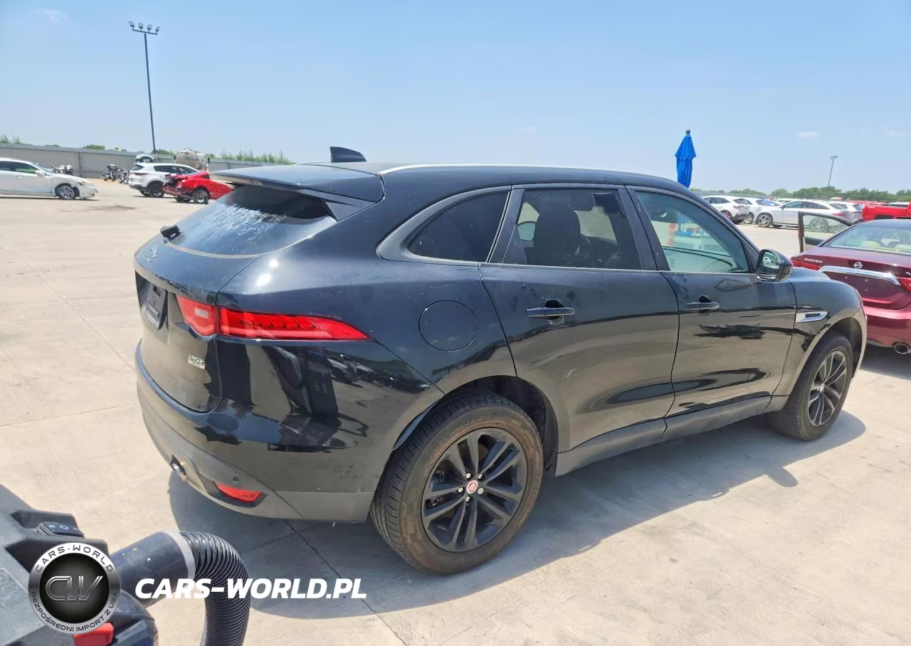2018 Jaguar F-Pace Premium VIN:SADCJ2FX1JA265634 - 3