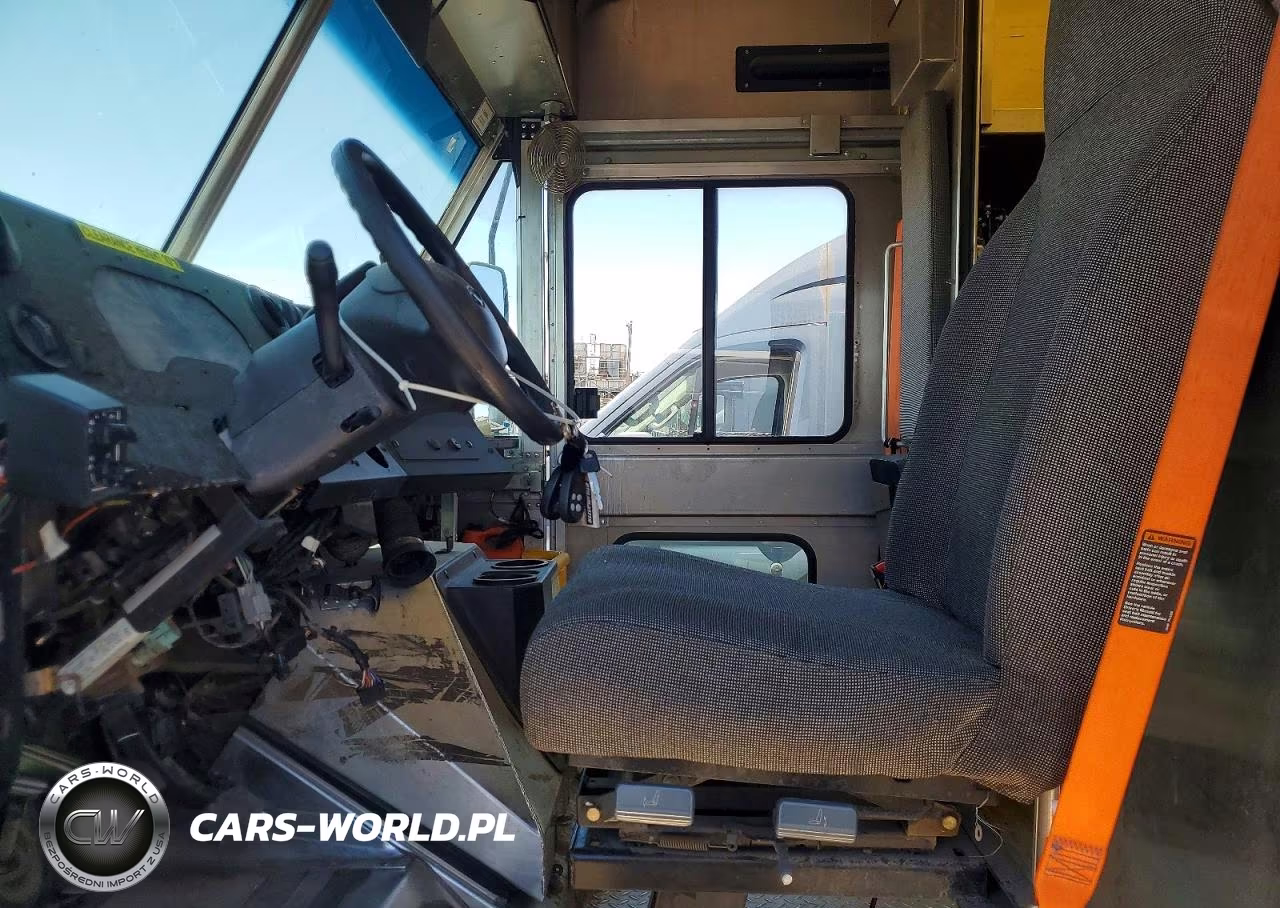2019 Ford E450 Delivery Truck VIN:1FC3E4K68KDC48256 - 7