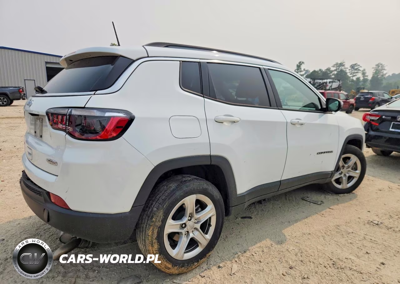 2023 Jeep Compass Latitude VIN:3C4NJDBN5PT501630 - 3