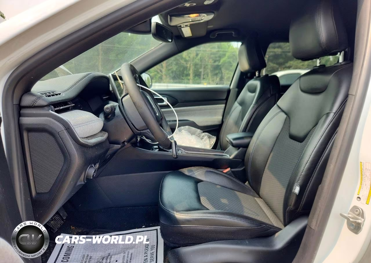 2023 Jeep Compass Latitude VIN:3C4NJDBN5PT501630 - 7