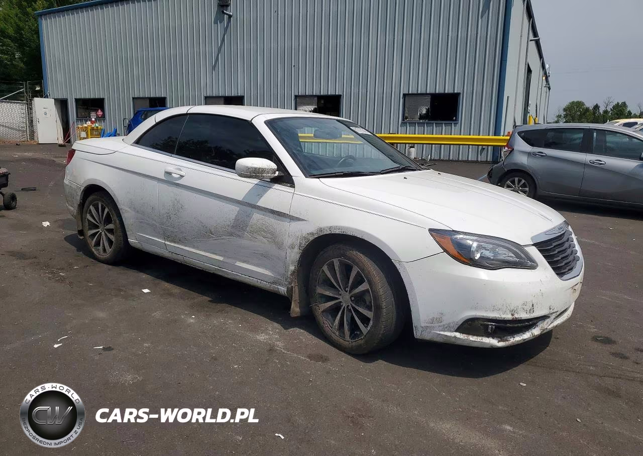 2013 Chrysler 200 S VIN:1C3BCBGG5DN522179 - 4