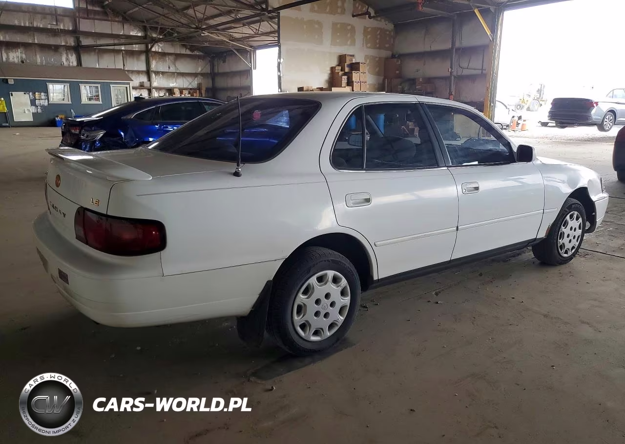 1996 Toyota Camry Le VIN:JT2BG12K1T0414474 - 3