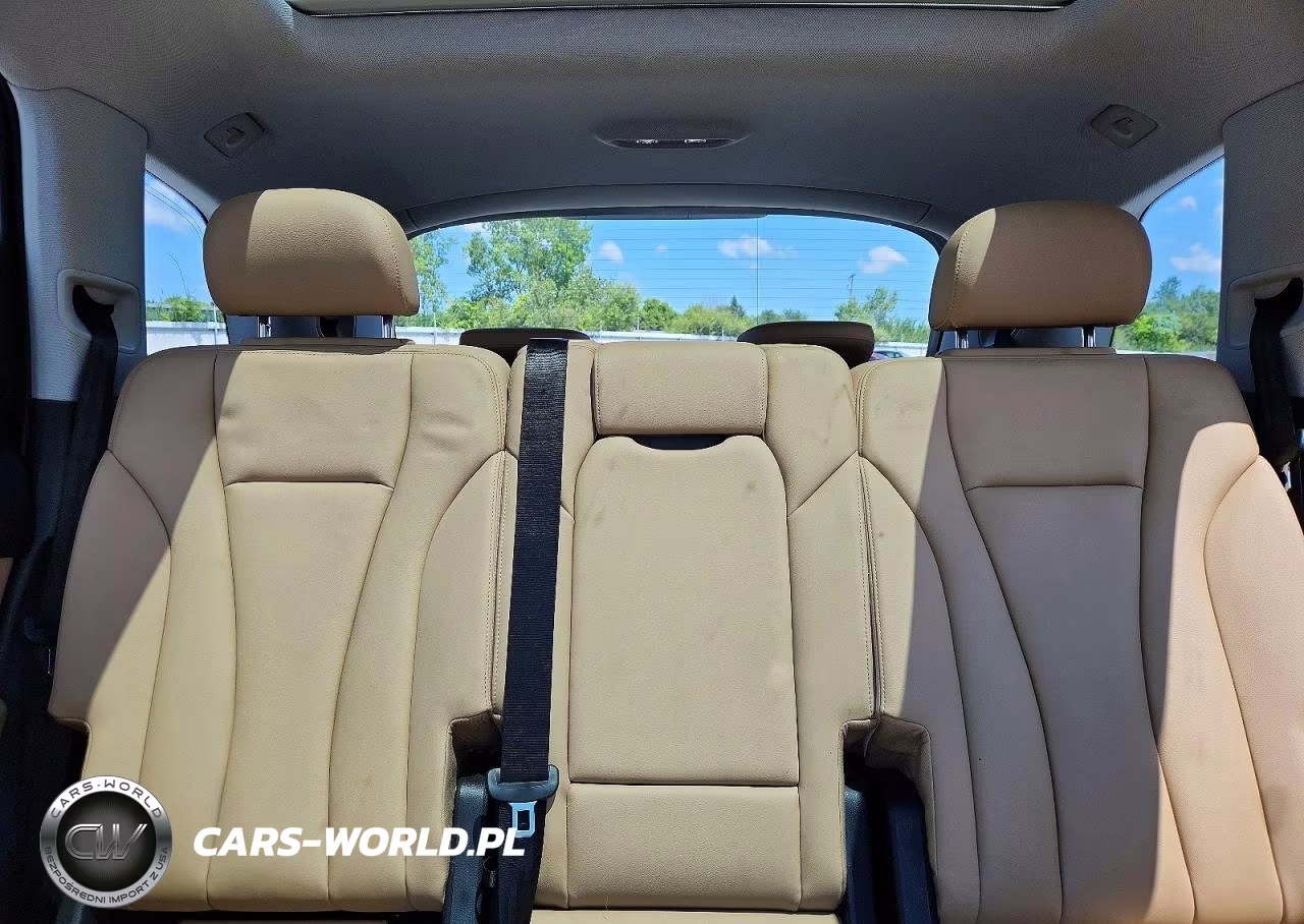 2020 Audi Q7 Premium VIN:WA1AXAF73LD001029 - 10