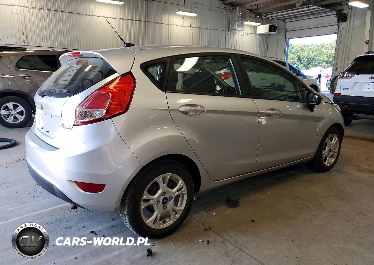 2015 Ford Fiesta Se VIN:3FADP4EJ2FM196329 - 3