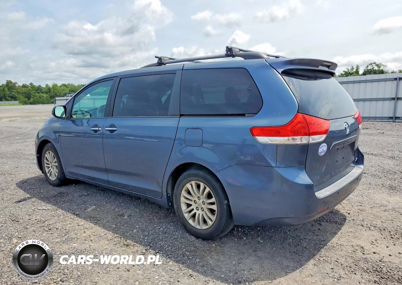 2013 Toyota Sienna Xle 8-Passenger VIN:5TDYK3DC2DS394137 - 2