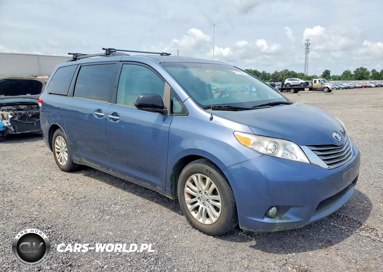 2013 Toyota Sienna Xle 8-Passenger VIN:5TDYK3DC2DS394137 - 4