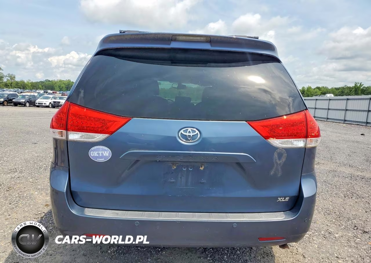 2013 Toyota Sienna Xle 8-Passenger VIN:5TDYK3DC2DS394137 - 6